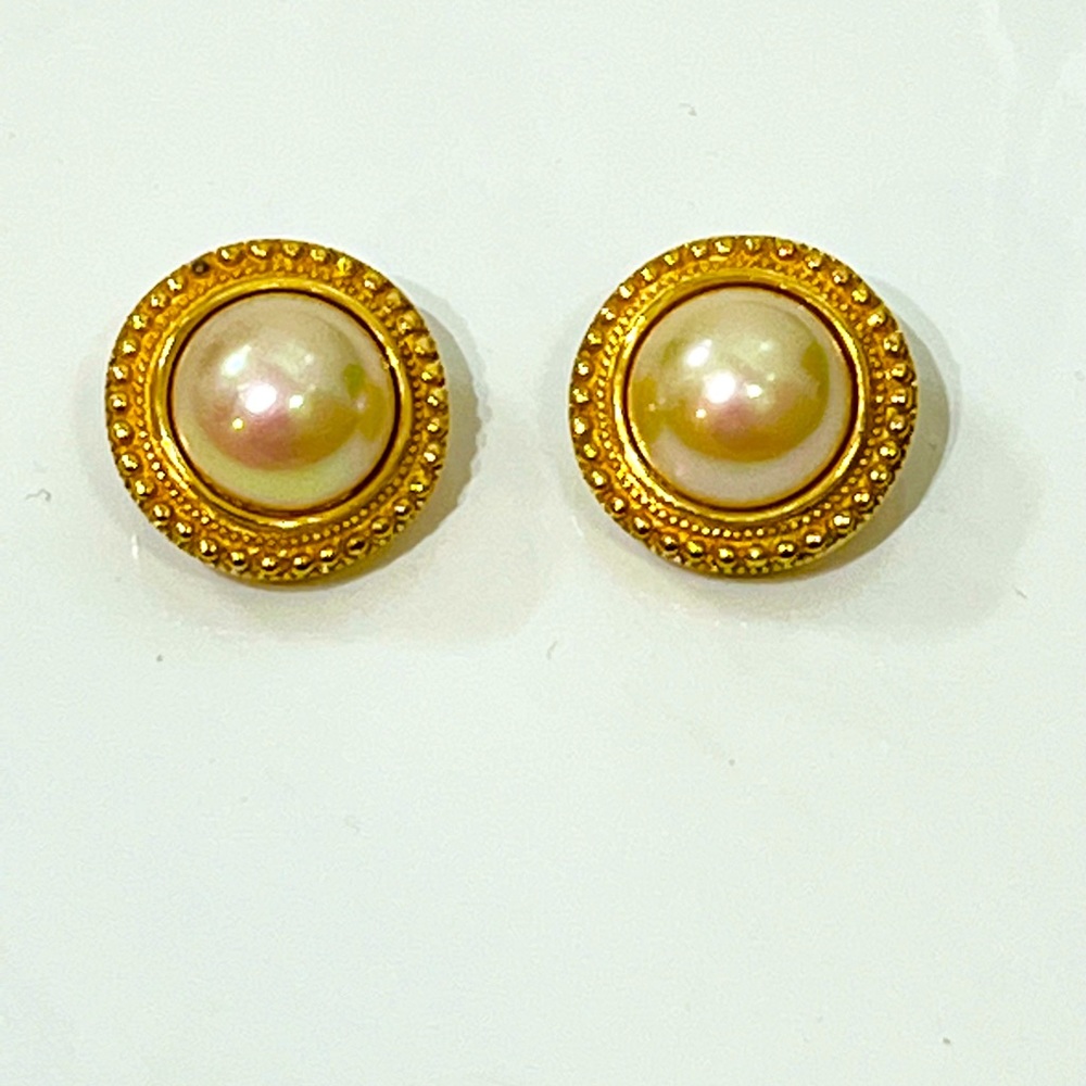 Vintage Christian Dior Pearl/Gold Clip on Earrings